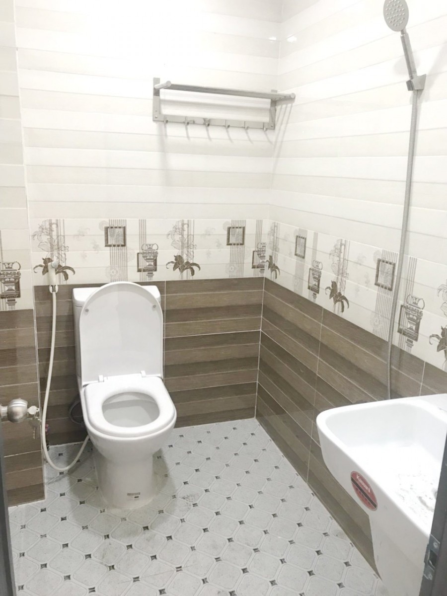 Nhà Bán: 1 lầu mặt tiền đường Nguyễn Duy P10 Q8