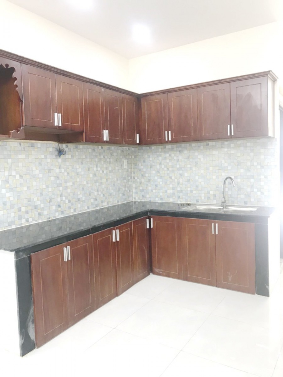 Nhà Bán: 1 lầu mặt tiền đường Nguyễn Duy P10 Q8