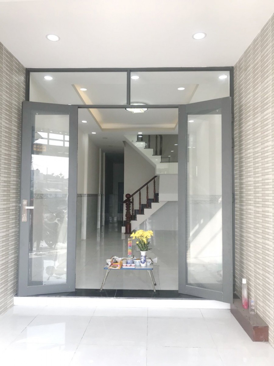 Nhà 1 lầu mặt tiền view sông đường Nguyễn Duy P10 Q8