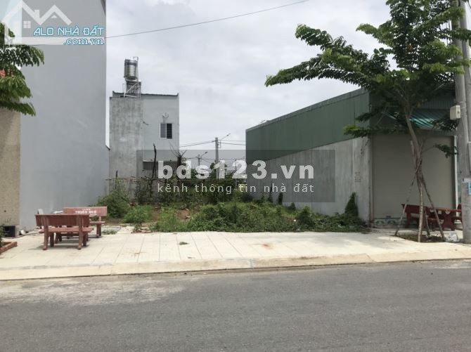 Bán đất nền huyện Bình Chánh, ngay ủy ban nhân dân xã bình hưng và công an xã sát bên
