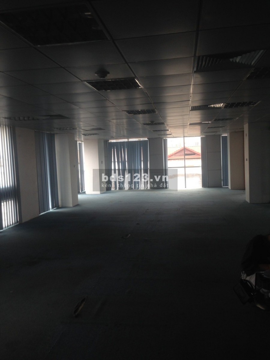 CHO THUÊ VP 180M2 GIÁ CHỈ 55TR PHỐ TRẦN QUỐC TOẢN, HOÀN KIẾM, HÀ NỘI. PHÙ HỢP LÀM VĂN PHÒNG, TRUNG TÂM KINH DOANH,.. 0399109999