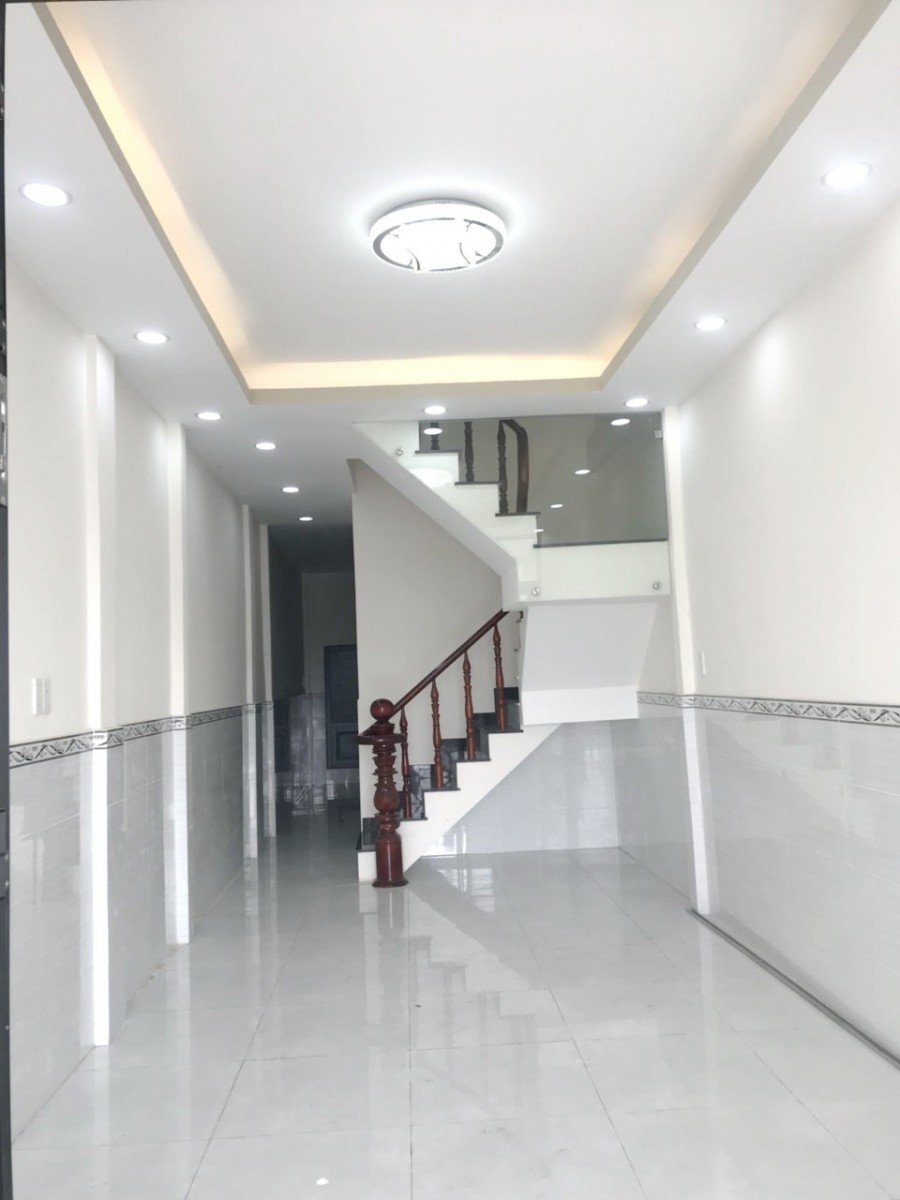 Nhà Bán: 1 lầu mặt tiền đường Nguyễn Duy P10 Q8
