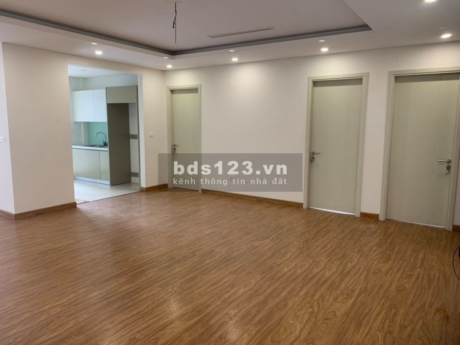 Cho thuê căn hộ chung cư Time Tower 3pn dt 134m2 đồ cơ bản. Giá: 14Tr/Tháng