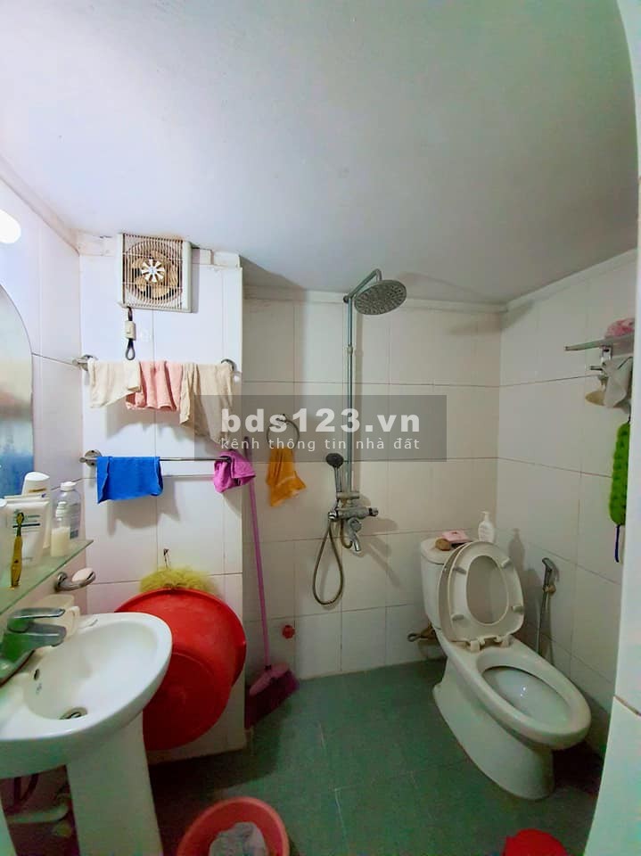 LÔ GÓC 3 MẶT Thoáng, 35m2, 4 tầng. Lĩnh NAM. CHỈ HƠN 2 tỷ