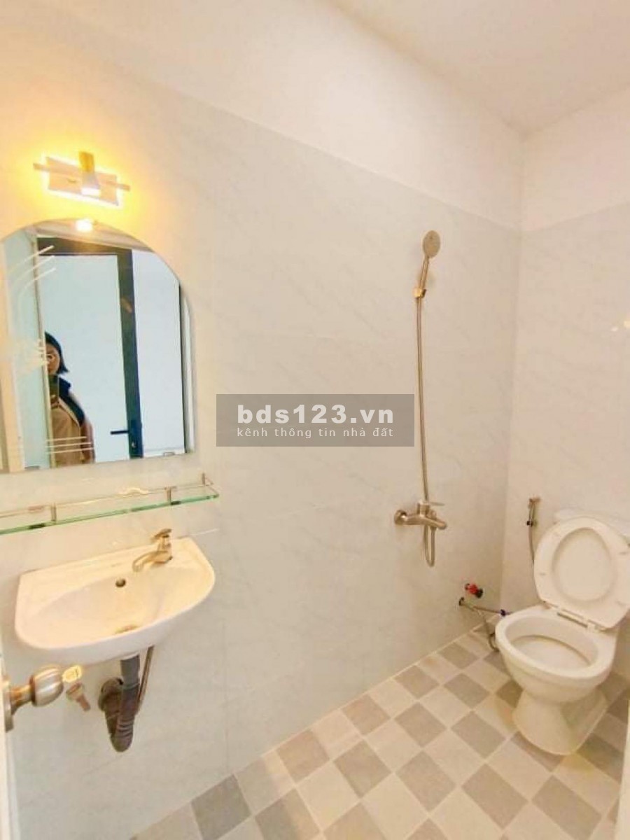 Bán nhà Quận 1 Giá 8Tỷ6 Đường Nguyễn Trãi Phường Nguyễn Cư Trinh Quận 1