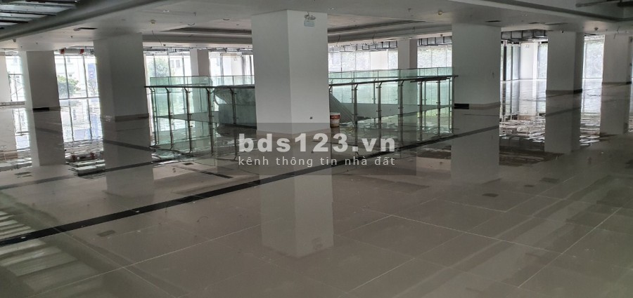 CHO THUÊ SÀN THƯƠNG MẠI 1430M2 GIÁ RẺ CHỈ 726TR PHỐ LÊ VĂN…