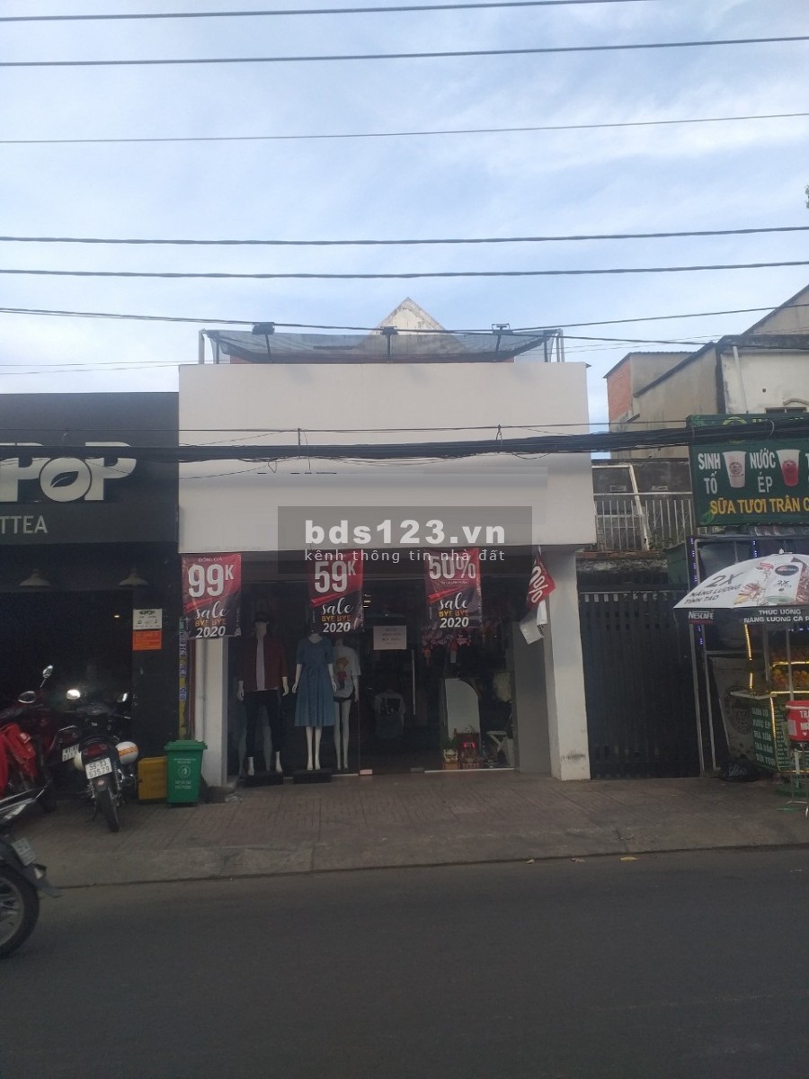 Lũy Bán Bích dt: 4.4 x 24 vị trí đẹp giá tốt