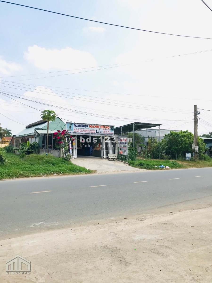 Bán nhà dt: 10x68m mặt tiền đường tỉnh lộ 823, X.Đức lập thượng, H.Đức Hòa, Long An