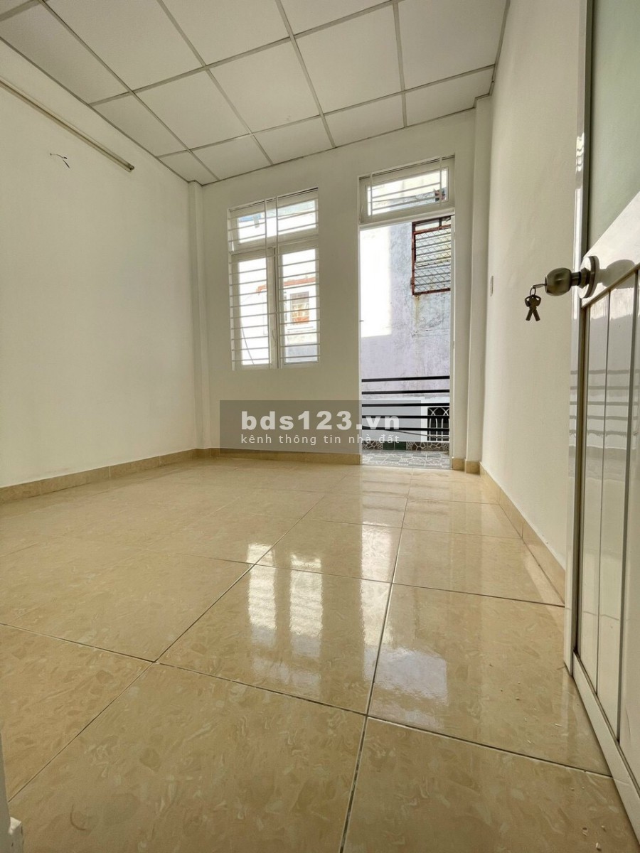 Bán nhà Hot không có căn thứ 2 trong khi phân lô Quận Gò Vấp, giá chỉ 2 tỷ 950