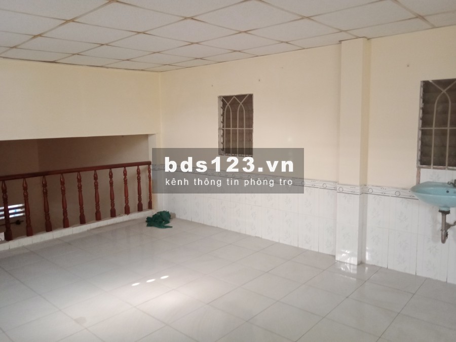 Cho thuê lầu 1 nhà nguyên căn Quận 9 rộng rãi