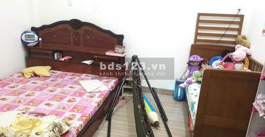 Cần cho thuê Nhà nguyên căn 1 trệt 2 Lầu ST Hẻm Ông Ích Khiêm, Quận 11, 4x13,5m. Giá 9triệu/tháng