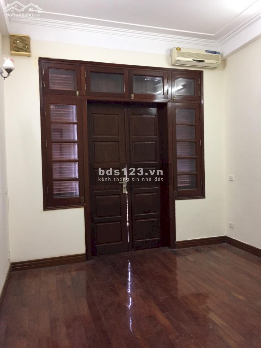HÀNG HIẾM CẦU GIẤY 27M2 MT 4M GIÁ 2.65 TỶ BA GÁC ĐỖ CỬA CHO THUÊ VUI 20TR/THÁNG
