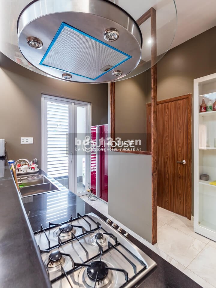 Cho thuê căn hộ Penthouse Sun Village Apartment - 3 phòng ngủ / 3WC FULL nội thất y hình đính kèm 20 Triệu Tel 0942811343 Tony (Zalo/Phone) đi xem ngay