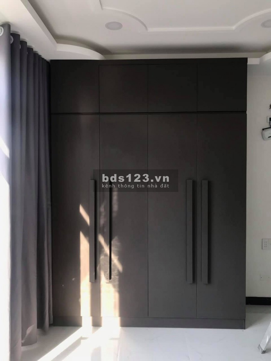 Nhà Đẹp Đ. Nguyễn Thượng Hiền Bình Thạnh. 5 tầng. Sổ đẹp nở hậu,giáp Phú Nhuận. 5.4 tỷ Tl.
