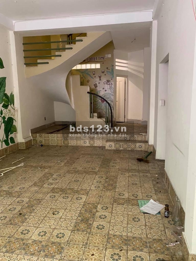 Cho thuê Mặt tiền Đường Phó Đức Chính, P.NTB, Q.1. DT: 4 x 10m