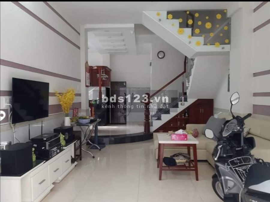 Bán nhà hẻm 737 Lạc Long Quân Tân Bình 5 tầng - 35m2 chỉ 5.2 tỷ