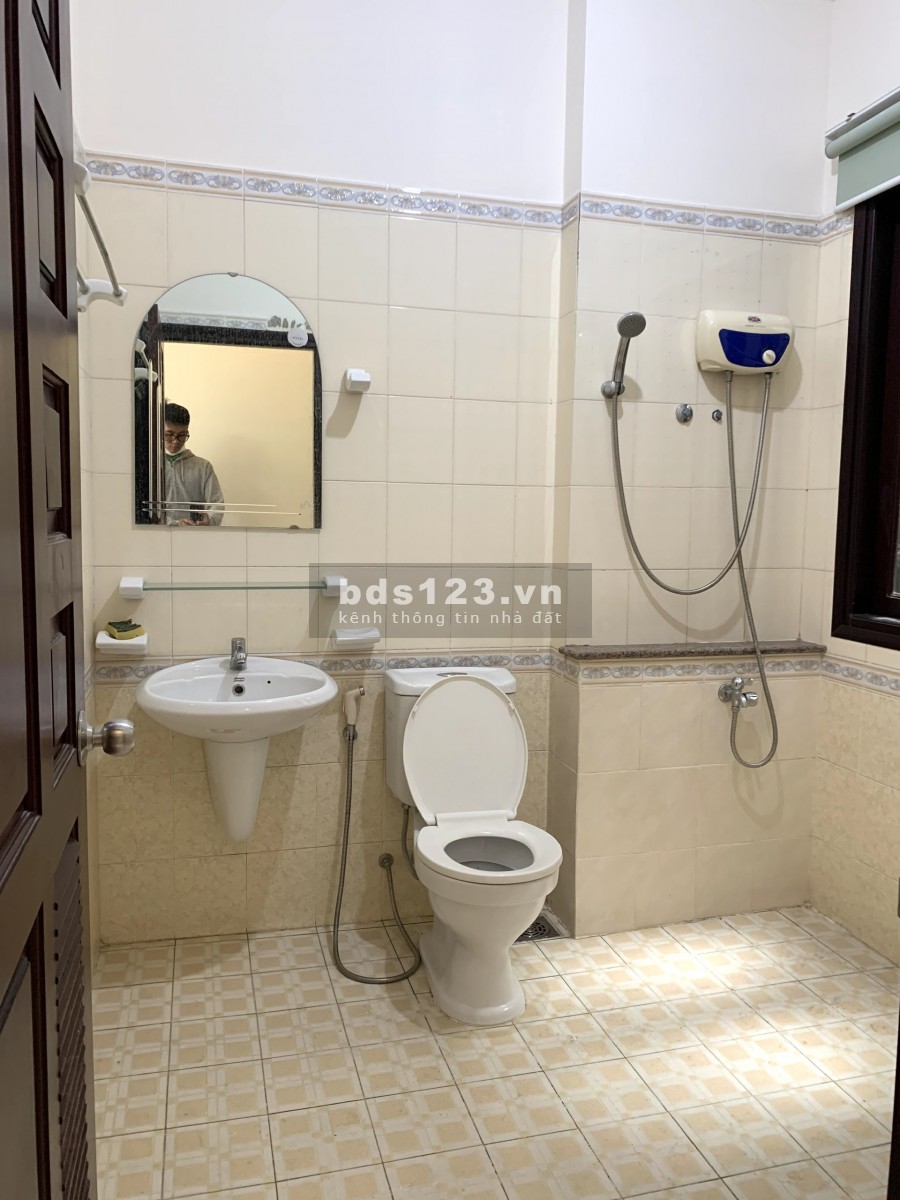 Nhà Nguyễn Hữu Cảnh, phường 22, dt 3.8x20m 4 sàn gồm 6 phòng 6wc, nhà mới.