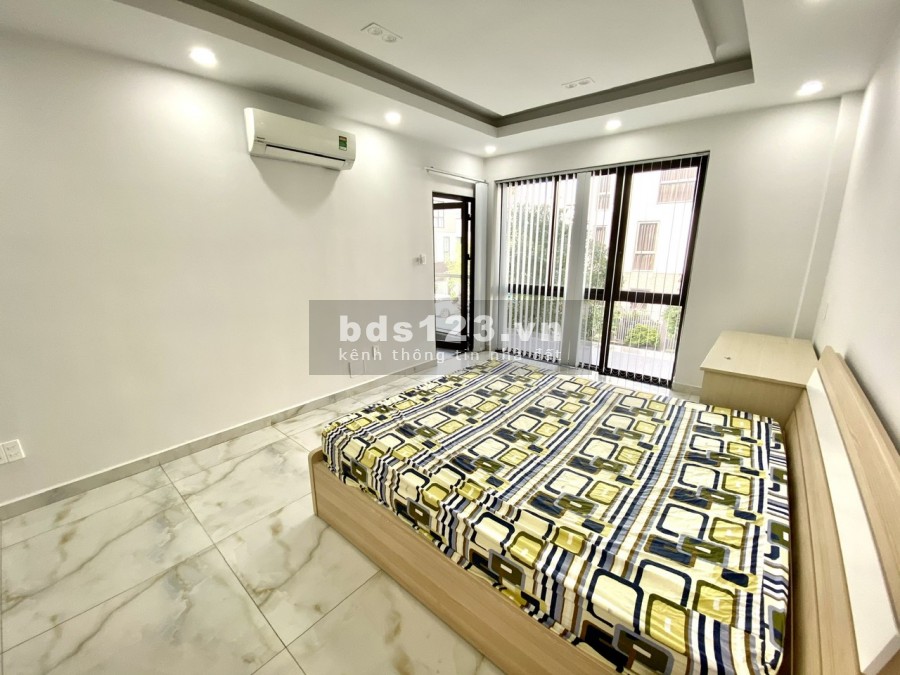 Gia Đình Cần Bán Villas Hà Đô Centrosa Q.10. DT : 5.5m x 16m . Trệt 2 Lầu ST. Giá 35 tỷ