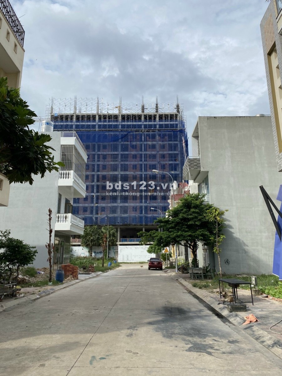 Bán đất mặt tiền đường N4 ngay Vincom Dĩ An, giá chỉ 1.35 tỷ, diện tích 80m2, SHR, LH 0931328041 Thư