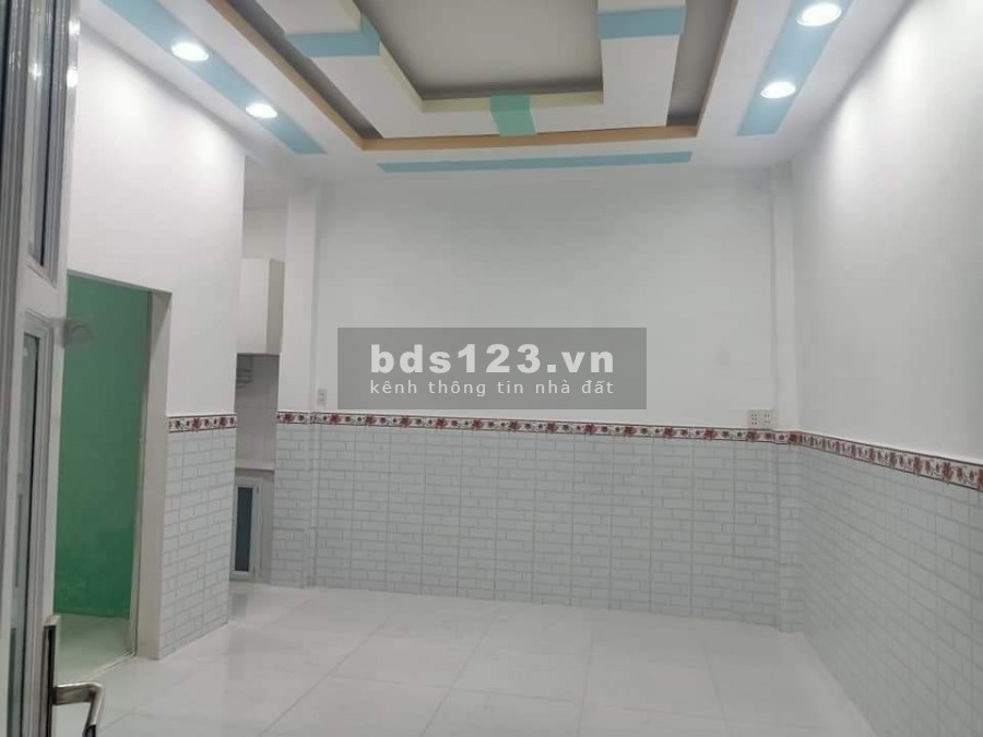 Bán nhà quận 4 mới toanh 3 lầu giá chỉ 2 tỷ 2