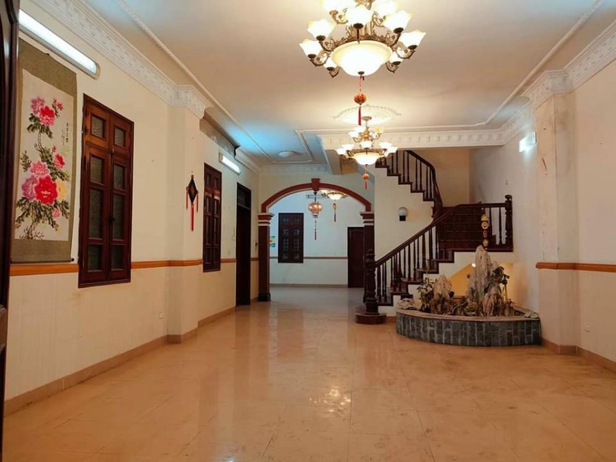 Bán Biệt Thự đẹp Võng Thị, lô góc, ôtô vào nhà, vài bước ra Hồ Tây, DT 195m2, giá 16,8 tỷ