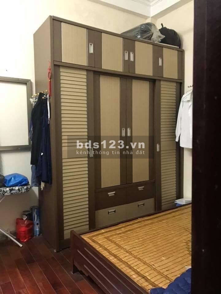 Bán nhà Đê Trần Khát Chân 35mx4T, giá 2.6 tỷ lh 0916010180