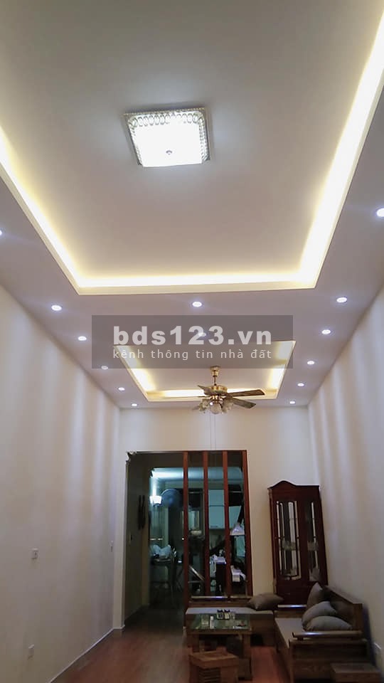 Bán gấp nhà Lê Trọng Tấn, Thanh Xuân 64m 4T 6.5 tỷ, ô tô đỗ cửa, vào nhà