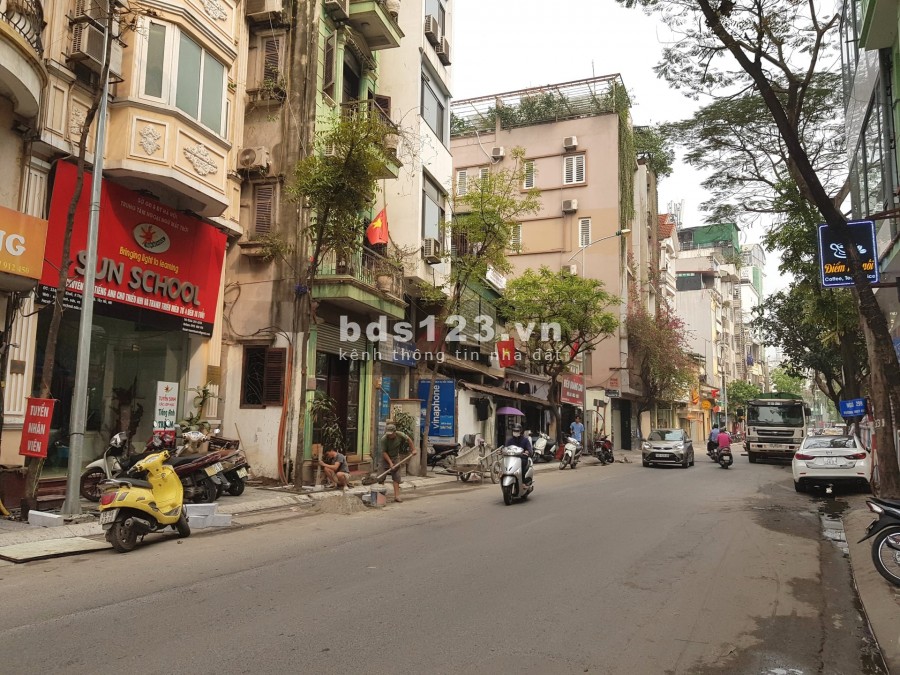BÁN NHÀ MẶT PHỐ TÂY HỒ 7 TẦNG 70M GẦN HỒ KINH DOANH 0978439490