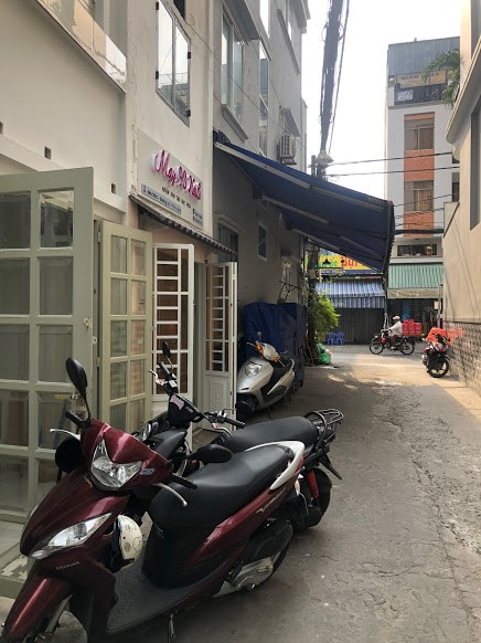 Cho thuê nhà 3/2, Quận 10, DT 2.8x7m, 1 trệt 1 lầu. Giá 7.5 tr/th 0908330490