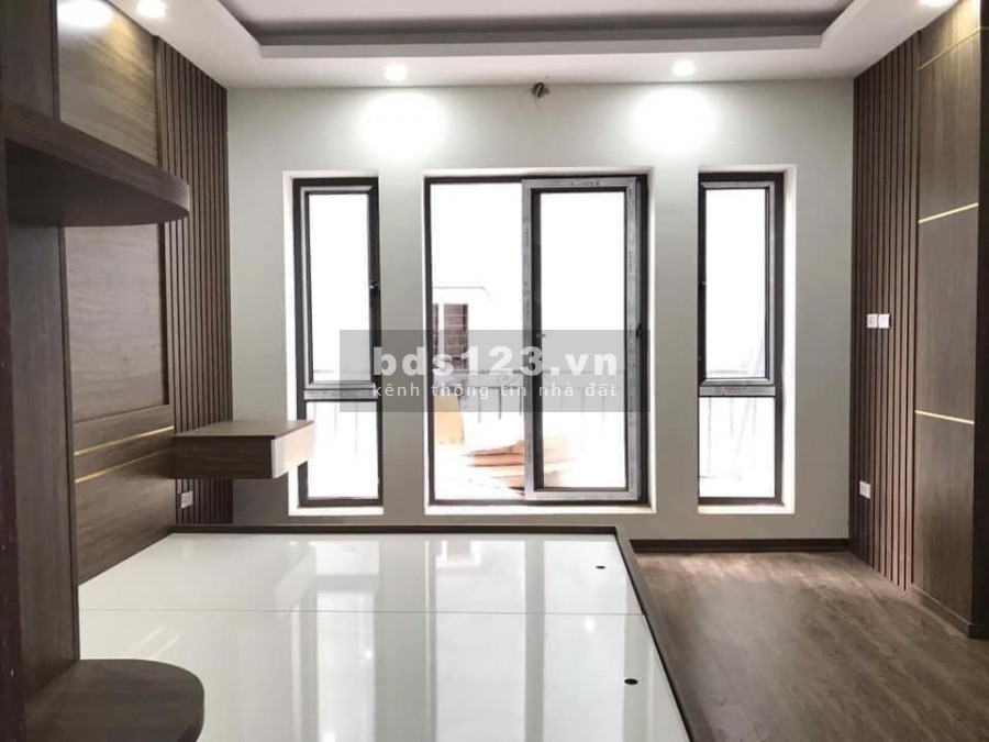 BÁN NHÀ QUẬN THANH XUÂN, 38M2 X 5T, MT 6M, LÔ GÓC, NHÀ MỚI, NGÕ TO, 4.1 TỶ.