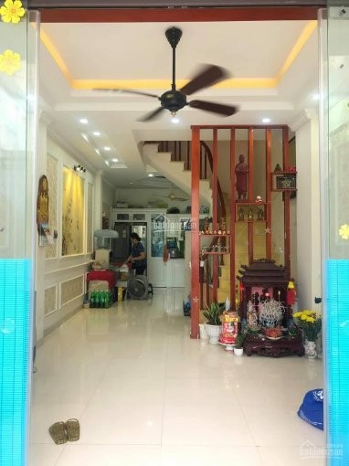 NHÀ ĐẸP LONG BIÊN Ở LUÔN GẦN CHỢ, TRƯỜNG, TRẠM -Ô TÔ ĐỖ 30M