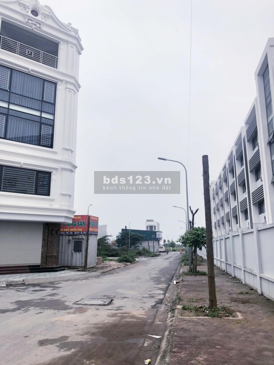 Bán nhanh mảnh đất vị trí đắc địa trung tâm thị trấn Trâu Quỳ, Gia Lâm, Hà Nội.