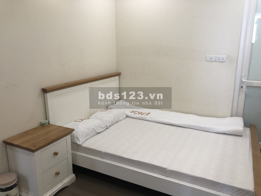 Chính chủ cho thuê căn hộ cao cấp 2 ngủ, full nội thất - FLC 18 Phạm Hùng