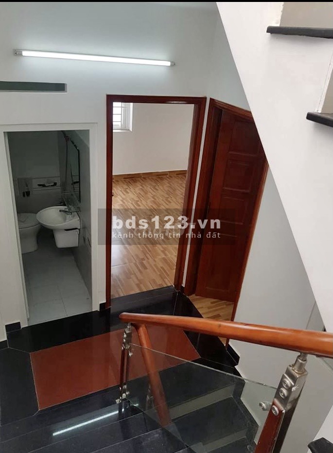 Chính chủ cho thuê nhà NC 4 lầu tại 982/1A Quang Trung P8 GVấp giá 16tr/th