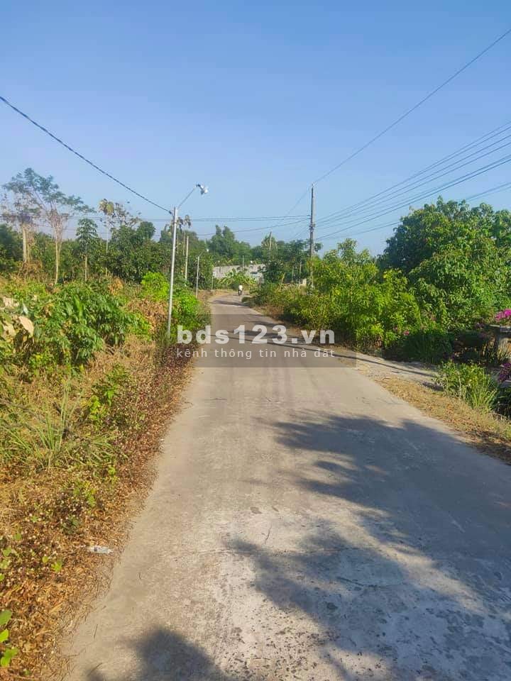 Bán lô đất tại Phước Bình cực đẹp diện tích (40X25) có 50m2 thổ giá cực rẽ, sổ hồng riêng