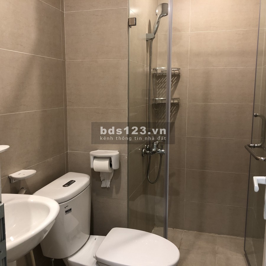 Chính chủ cho thuê căn hộ cao cấp 2 ngủ, full nội thất - FLC 18 Phạm Hùng