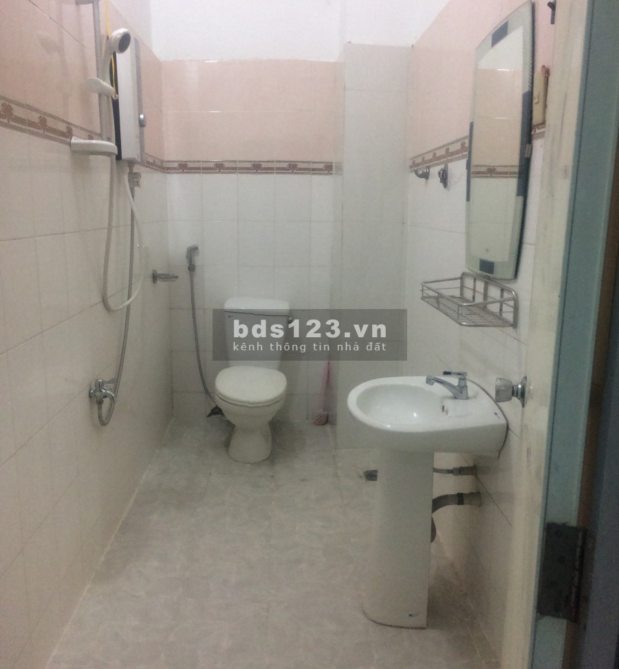 Cho thuê căn hộ dịch vụ giá rẻ từ 4tr, Bình Thạnh, gần ngã tư hàng xanh