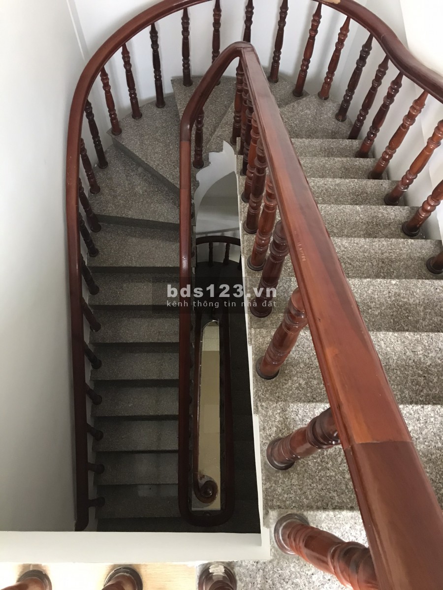 Cho Thuê nhà Phan Huy Ích, 300m2, 4 PN, hẻm xe tải tránh khu vực văn phòng 20tr/m2