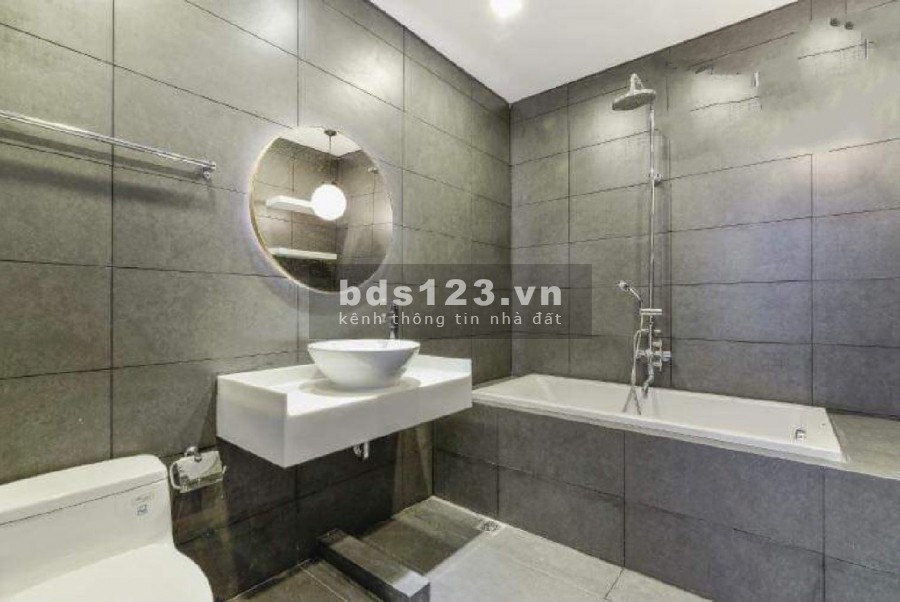 Cho thuê chung cư Q4 2pn 2wc 18 triệu