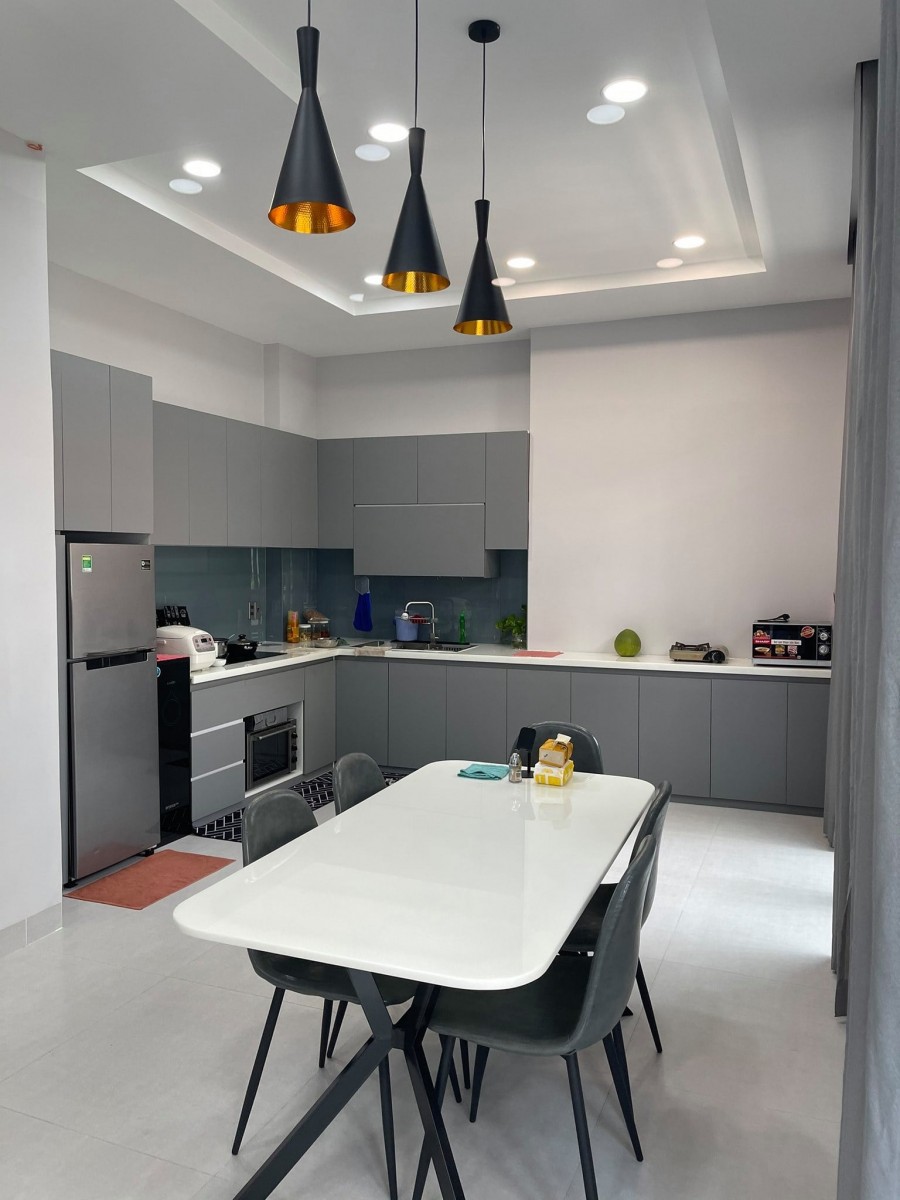 CHỦ ĐANG GẤP cần bán nhà hẻm 5m Ni Sư Huỳnh Liên, thiết kế đẹp, 57m2, 6 tỷ350, siêu hiếm