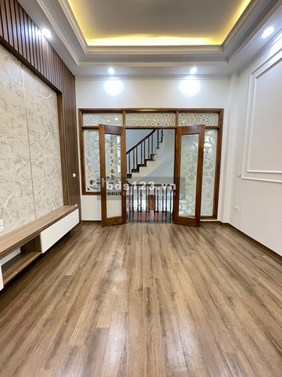 BÁN NHÀ TAM TRINH, PHÂN LÔ, GARA Ô TÔ, DT 55M2, 5 TẦNG, MT 4.7M, GIÁ 5.7 TỶ