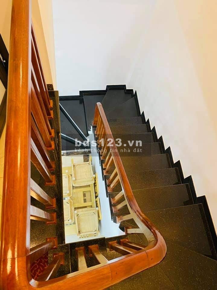 Nhà đẹp Tây Hồ ở luôn Nội thất xịn sò Mặt tiền thông thoáng Tương lai rạng ngời