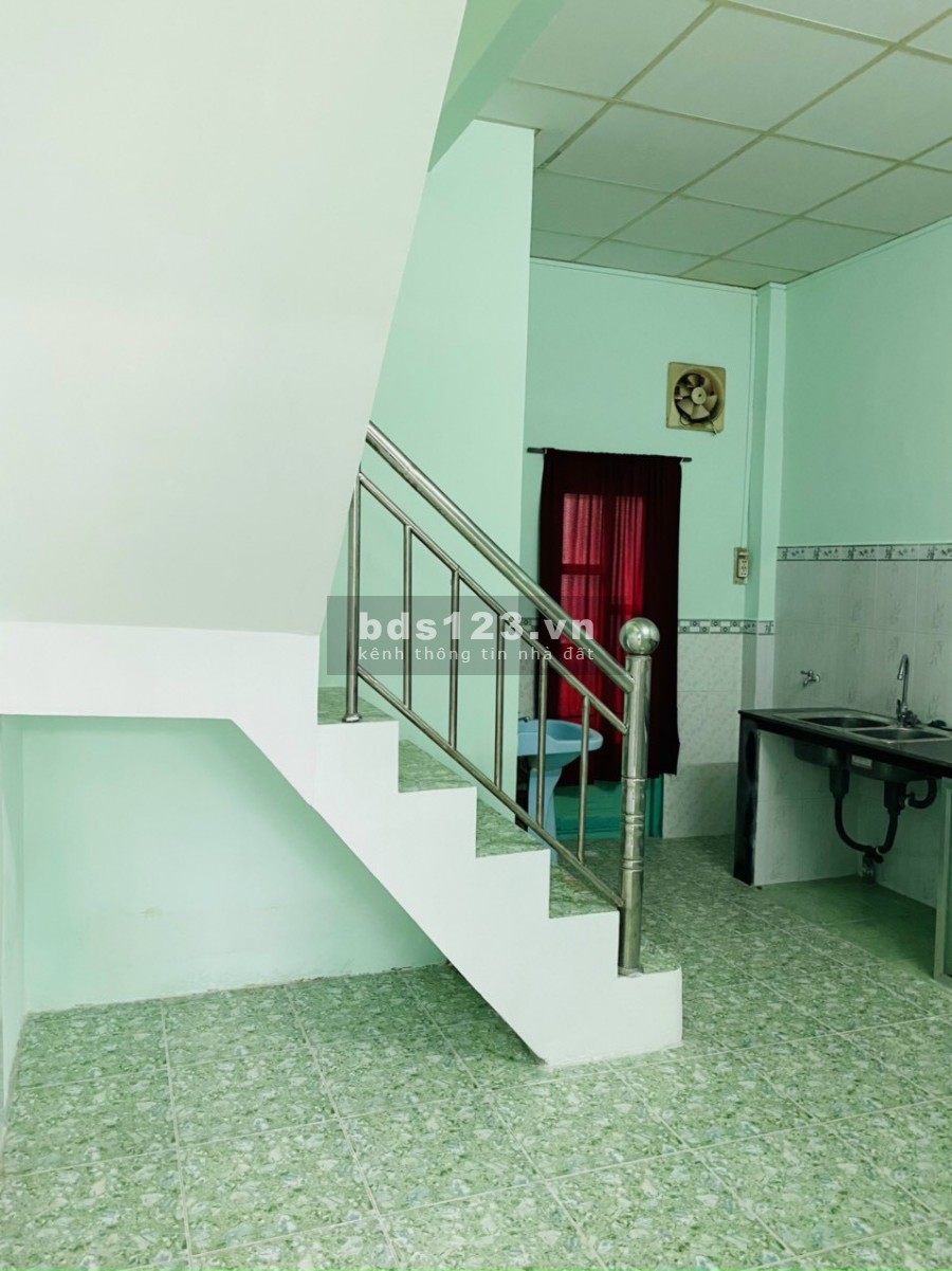 BÁN GẤP NHÀ MẶT TIỀN 4m HẺM XE HƠI ĐƯỜNG TRẦN XUÂN SOẠN PHƯỜNG TÂN HƯNG QUẬN 7 GIÁ 3,1 TỶ