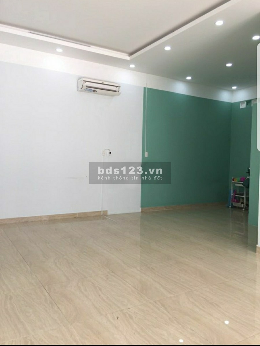 Cho thuê mặt bằng 125m2 đường Nguyễn Thị Thập giá 25 triệu
