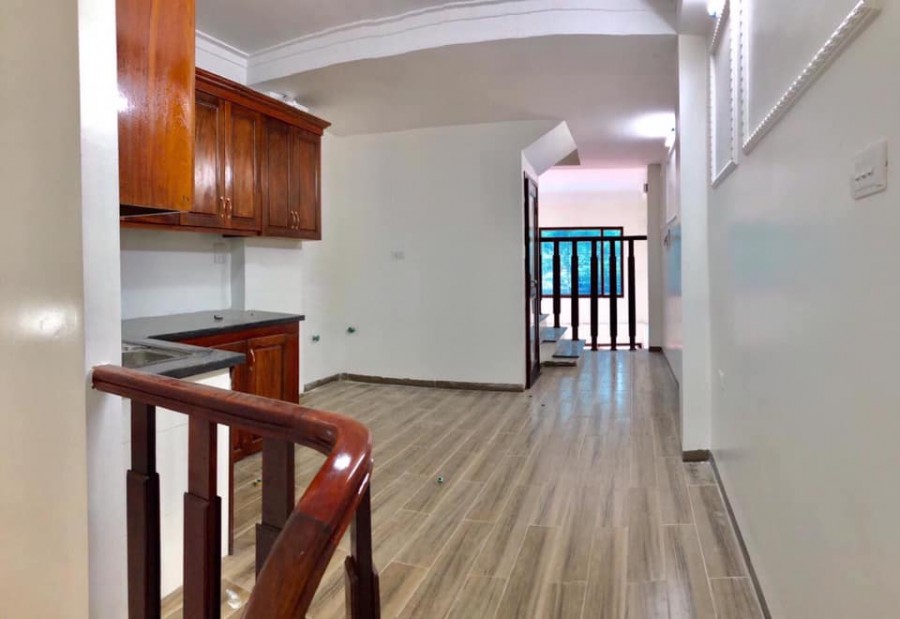 Nhà Mới, Phân Lô, Ô Tô Đỗ Cửa, Vũ Tông Phan 37m2 x 6 Tầng, Giá Chỉ 5 Tỷ.