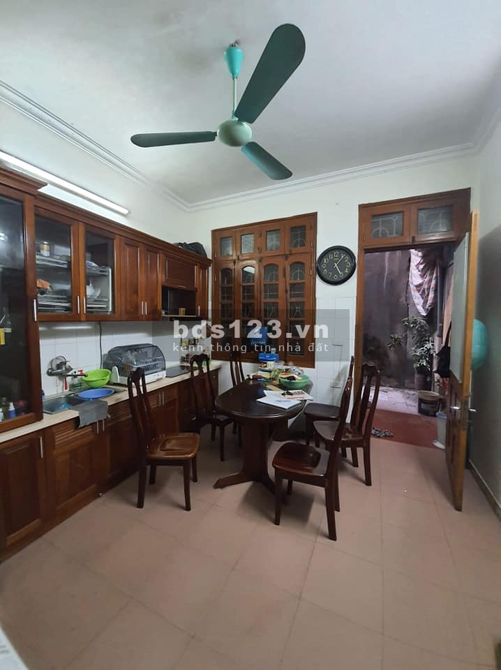 Bán gấp nhà Ngõ 278 Tôn đức Thắng, 46/50m2, giá 4,5tỷ (Có thương lượng).