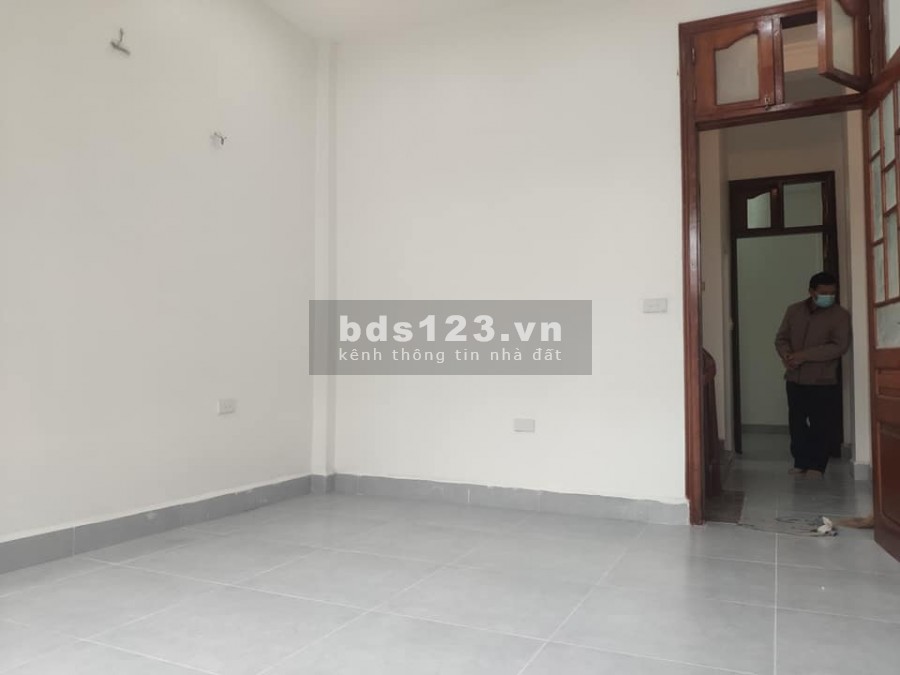 Bán nhà 40m2 Thanh Xuân quận ô tô đỗ cửa