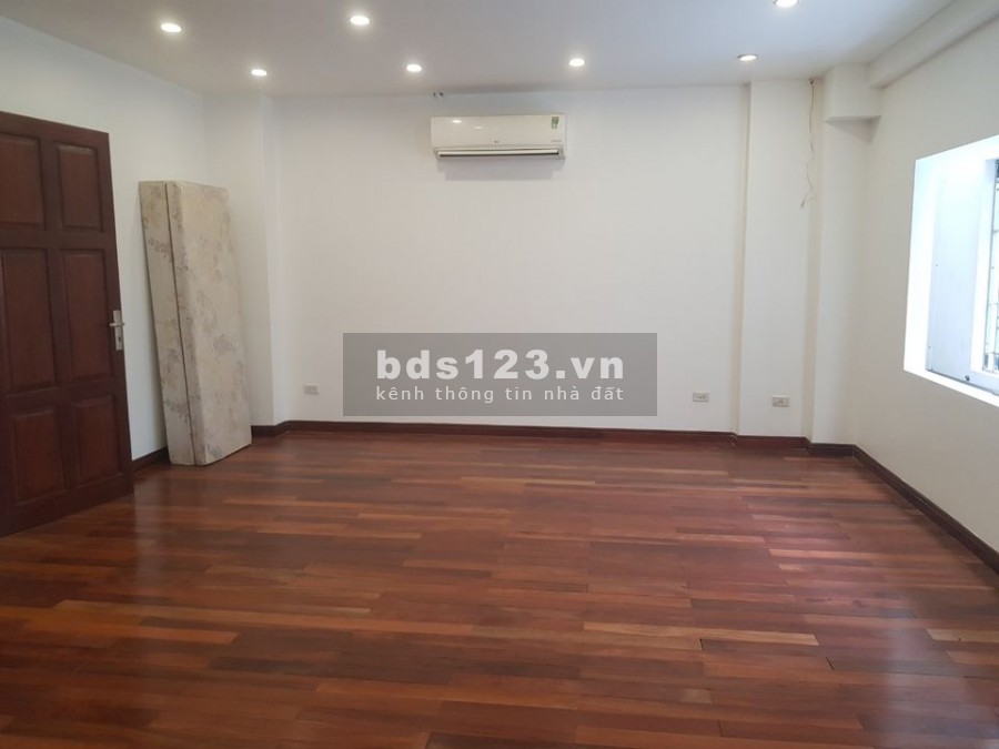 Mặt bằng kinh doanh phố Võng Thị