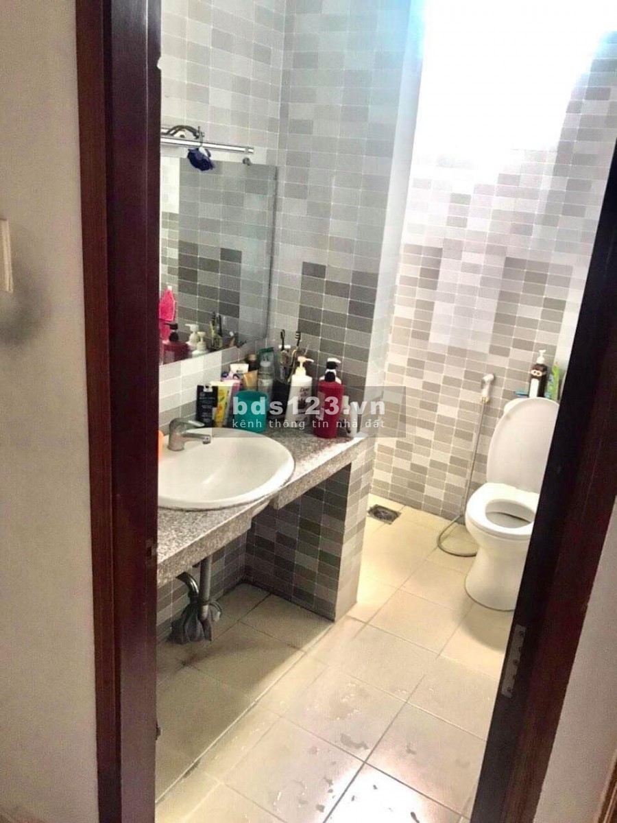 (Quận 12)Nhà to, nở hậu, tuyệt đẹp, hxh Nguyễn Văn Qúa, dt 108m2, 3 tầng, giá 5.6 tỷ