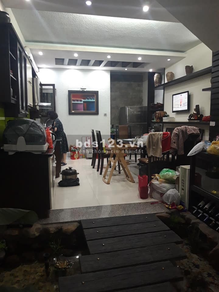 Nguyễn Văn Cừ Long Biên, 95m2 MTx4.5m 4T 4 Ngủ